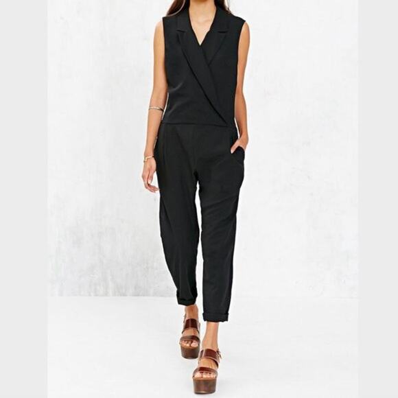 ALICE & UO Apolline Collar Jumpsuit Black Sleeveless Size 2 Blazer Style Ankle - Picture 1 of 11